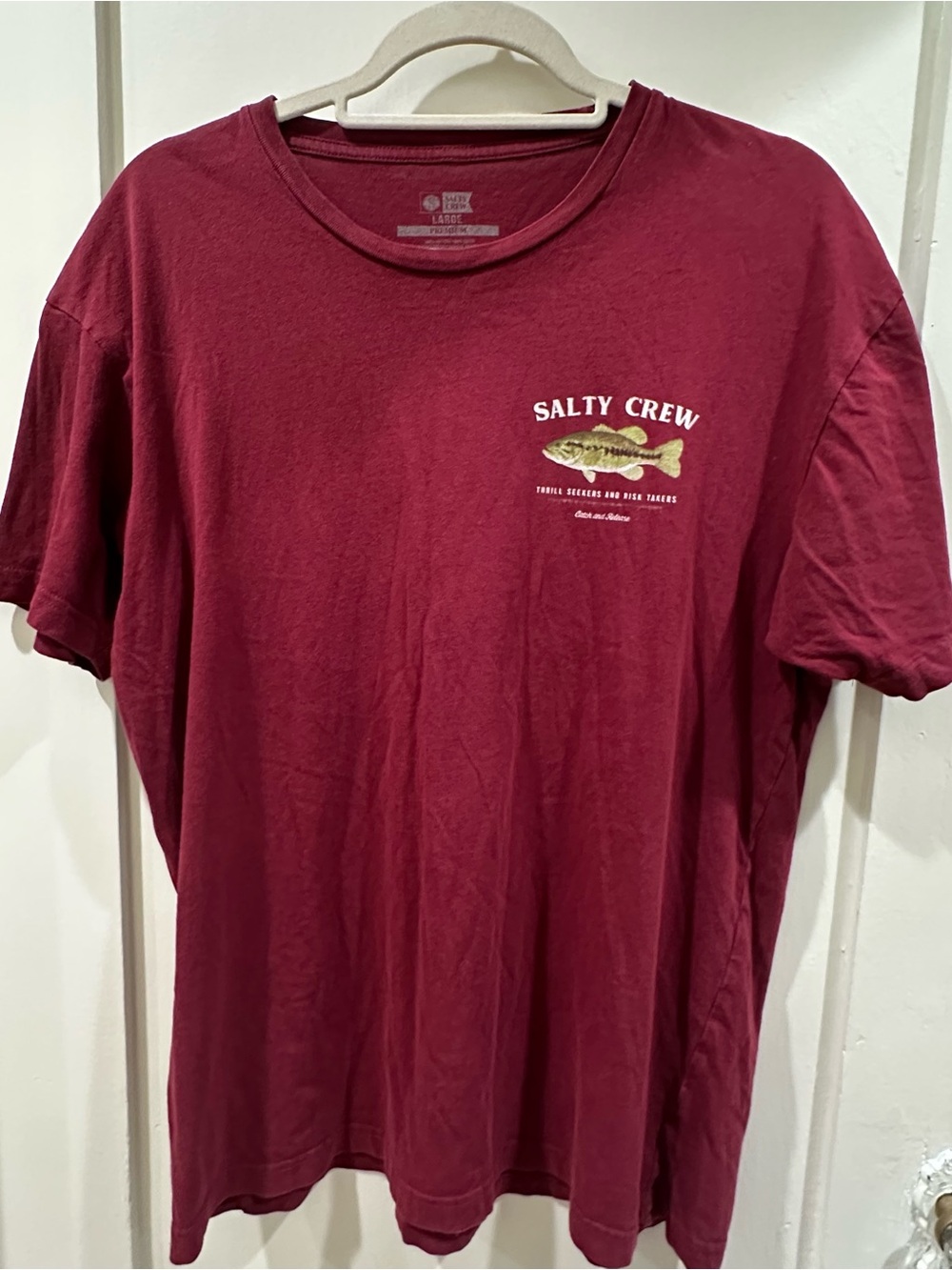 Salty Crew Men's Burgundy Short-Sleeve Fish Logo Tee